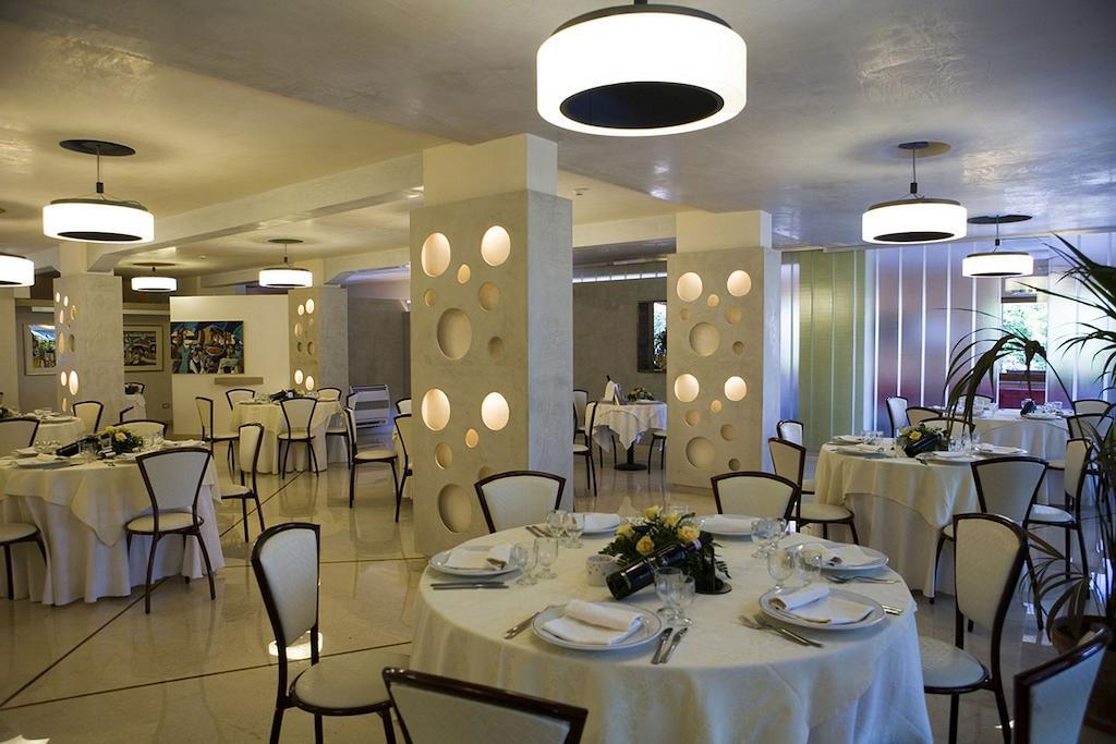 סקאריו Hotel Ristorante Cavaliere מראה חיצוני תמונה