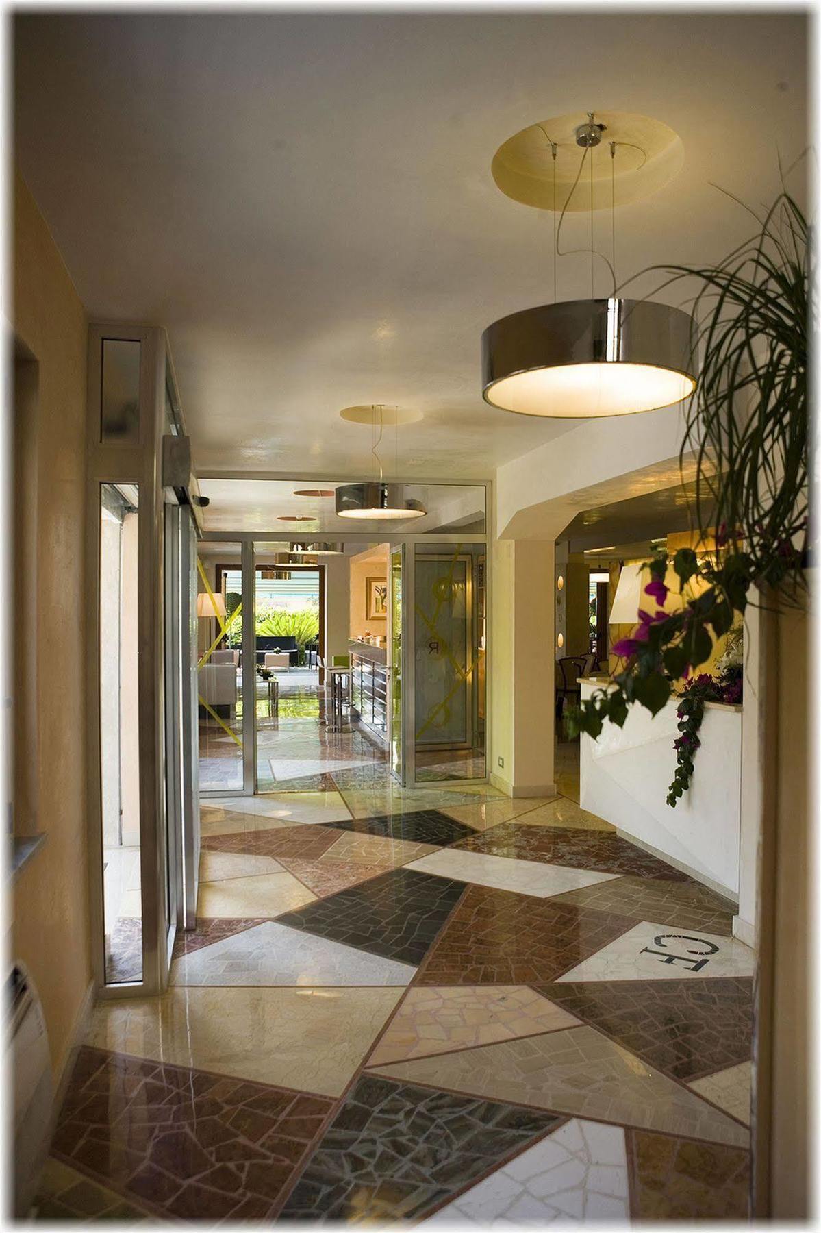 סקאריו Hotel Ristorante Cavaliere מראה חיצוני תמונה