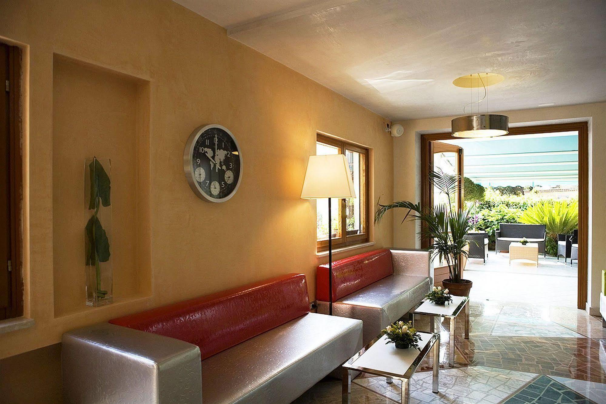 סקאריו Hotel Ristorante Cavaliere מראה חיצוני תמונה